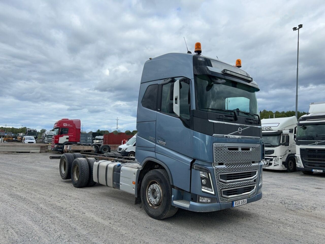 Volvo FH650 - Шаси кабина: снимка 3 Volvo FH650 - Шаси кабина: снимка 3