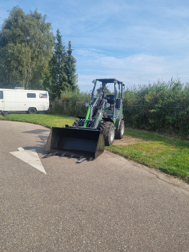 WCM L2312 - Колесен товарач: снимка 1 WCM L2312 - Колесен товарач: снимка 1