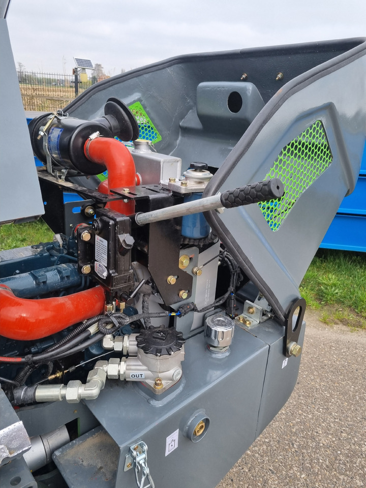 Нови Колесен товарач WCM L2412: снимка 6