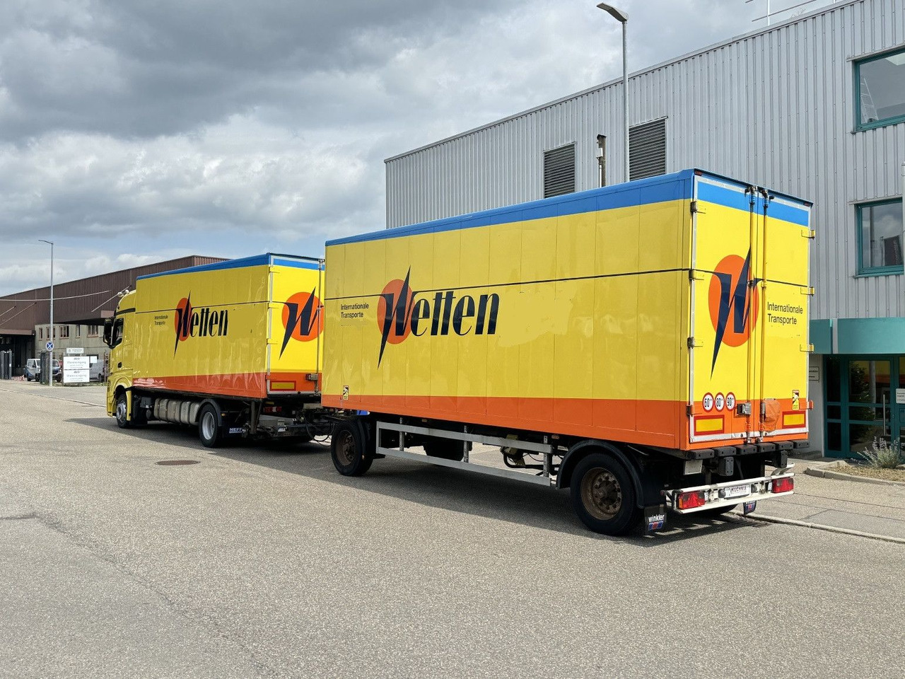 Bachert 14t Alu-Möbelkoffer 7,2m BPW Luft ZS - Затворена каросерия ремарке: снимка 4 Bachert 14t Alu-Möbelkoffer 7,2m BPW Luft ZS - Затворена каросерия ремарке: снимка 4