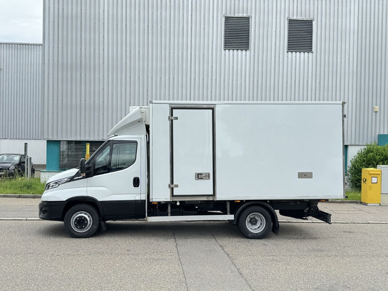 Iveco Daily 72-180 Tiefkühl TK V-500 -32°/+32° Air-Pro - Хладилен бус: снимка 4 Iveco Daily 72-180 Tiefkühl TK V-500 -32°/+32° Air-Pro - Хладилен бус: снимка 4