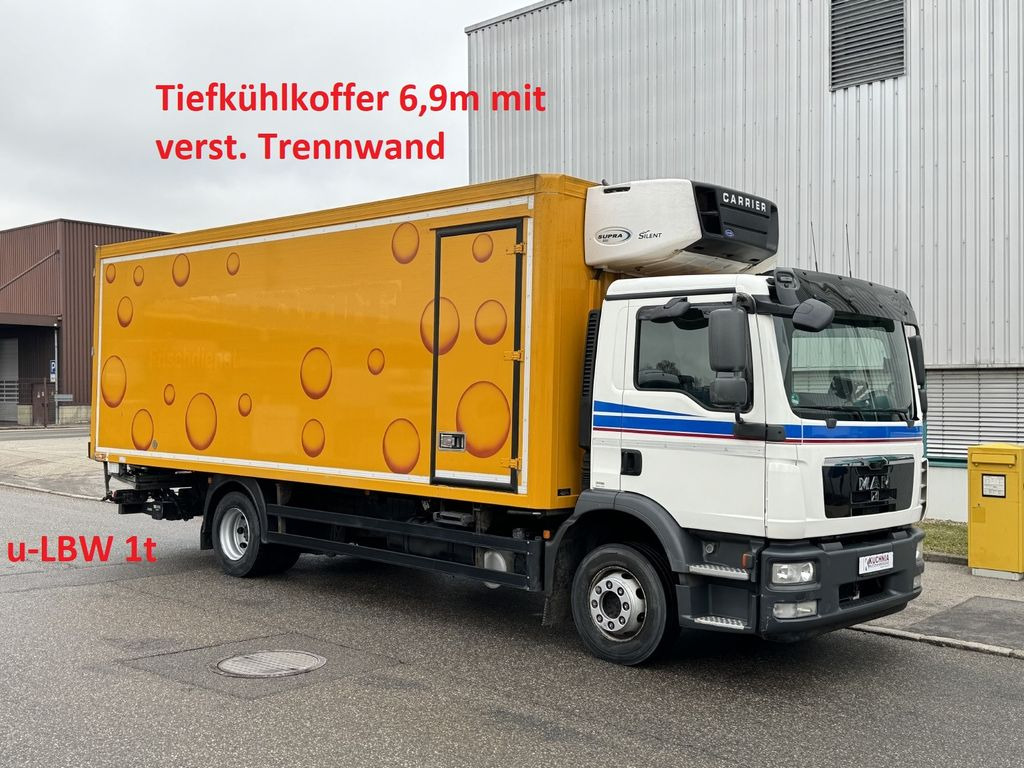 MAN TGM 12.250 Tiefkühlkoffer 6,9m SUPRA 850 LBW E5 MAN TGM 12.250 Tiefkühlkoffer 6,9m SUPRA 850 LBW E5 - Рефрижератор камион: снимка 1 MAN TGM 12.250 Tiefkühlkoffer 6,9m SUPRA 850 LBW E5 MAN TGM 12.250 Tiefkühlkoffer 6,9m SUPRA 850 LBW E5 - Рефрижератор камион: снимка 1