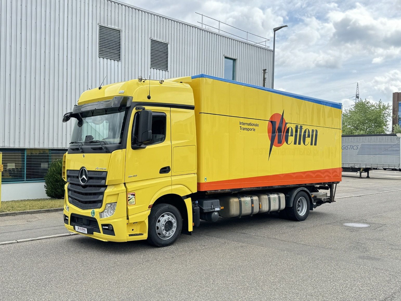 Mercedes-Benz Actros 1848 LL Gr.Haus AWL-Möbelkoffer uLBW - Камион фургон: снимка 2 Mercedes-Benz Actros 1848 LL Gr.Haus AWL-Möbelkoffer uLBW - Камион фургон: снимка 2