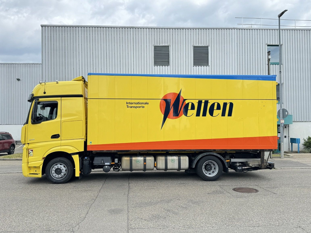 Mercedes-Benz Actros 1848 LL Gr.Haus AWL-Möbelkoffer uLBW - Камион фургон: снимка 5 Mercedes-Benz Actros 1848 LL Gr.Haus AWL-Möbelkoffer uLBW - Камион фургон: снимка 5