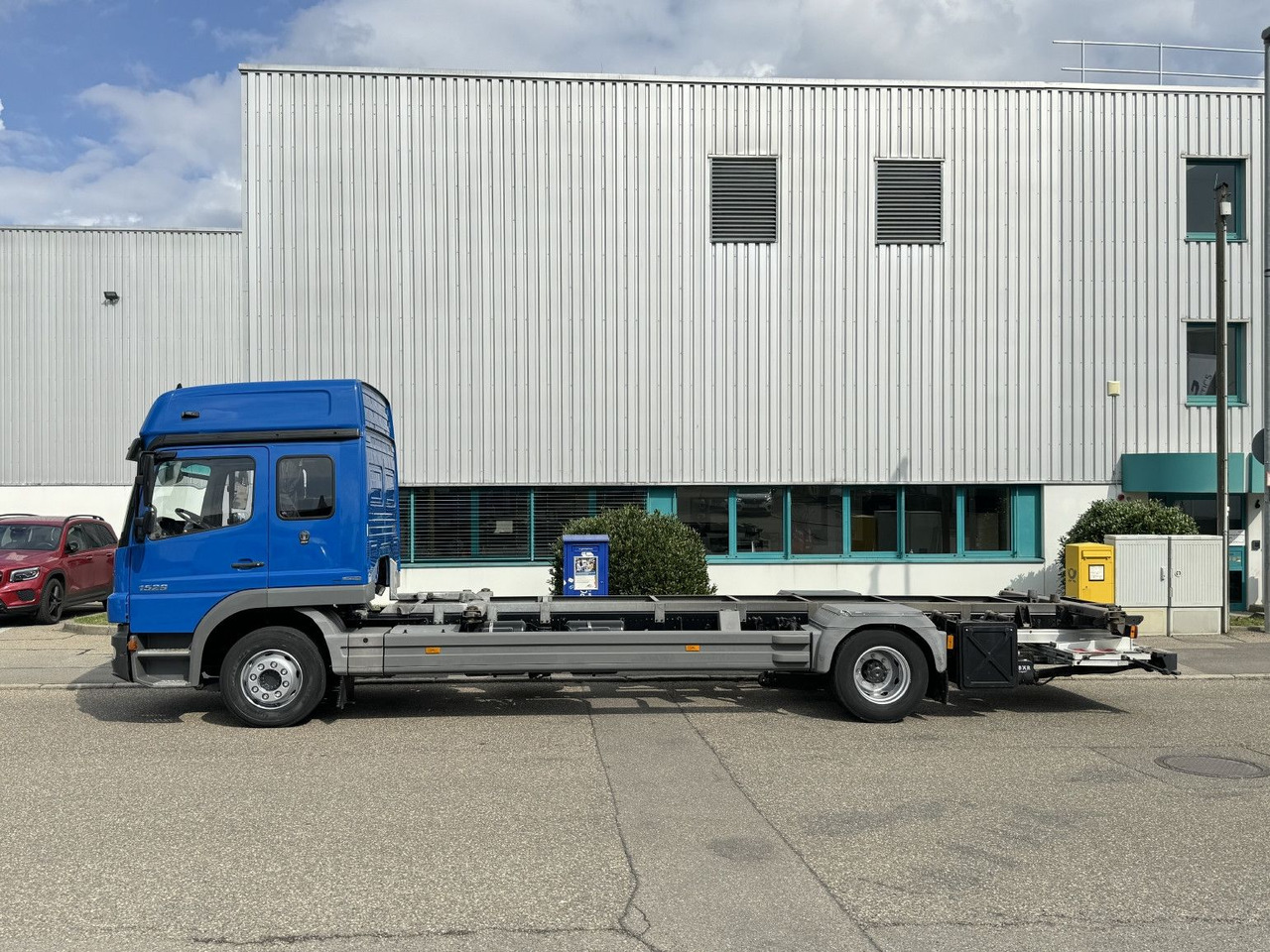 Mercedes-Benz Atego 1529 LL BDF 6-Sitze Umzug u-LBW Gr-Haus - Контейнеровоз/ Сменна каросерия камион: снимка 5 Mercedes-Benz Atego 1529 LL BDF 6-Sitze Umzug u-LBW Gr-Haus - Контейнеровоз/ Сменна каросерия камион: снимка 5