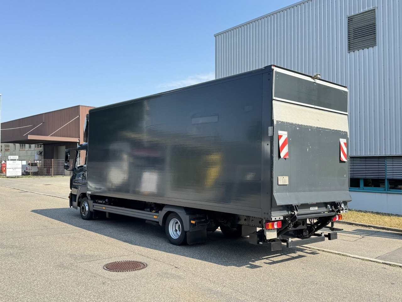 Mercedes-Benz Atego 818L Koffer 7,3m LBW Klima Automatik - Лекотоварен автомобил фургон: снимка 5 Mercedes-Benz Atego 818L Koffer 7,3m LBW Klima Automatik - Лекотоварен автомобил фургон: снимка 5
