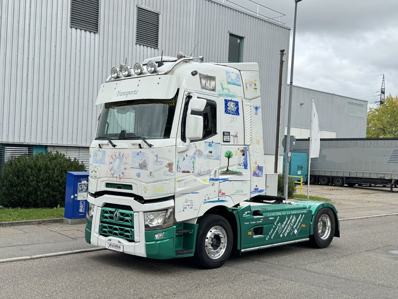 Renault T520 HIGHCAB Comfort 2-Tanks Retarder Airbrush - Влекач: снимка 1 Renault T520 HIGHCAB Comfort 2-Tanks Retarder Airbrush - Влекач: снимка 1