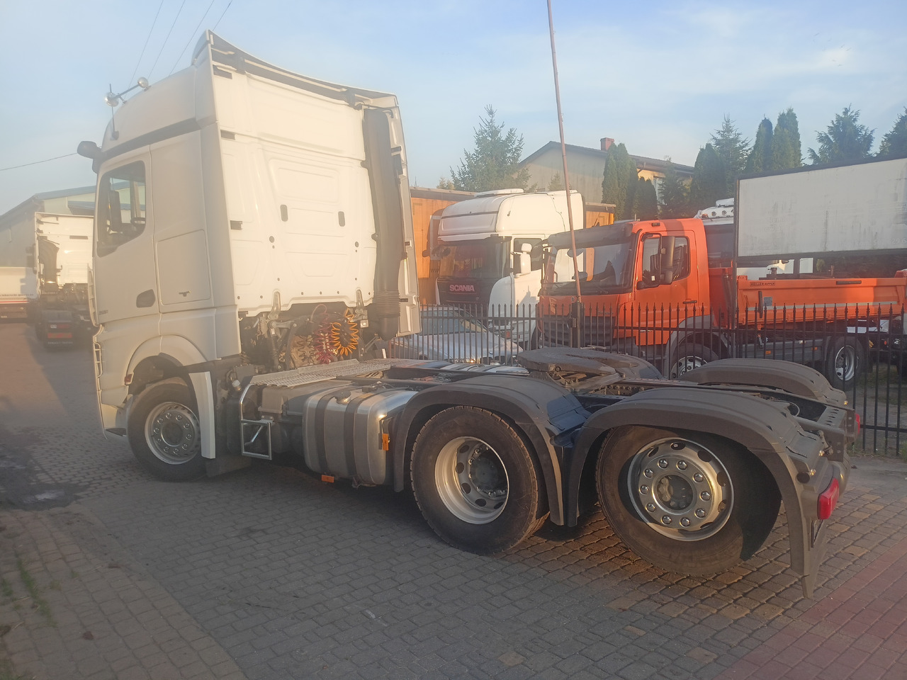 Mercedes-Benz Actros 2551 - Влекач: снимка 5 Mercedes-Benz Actros 2551 - Влекач: снимка 5