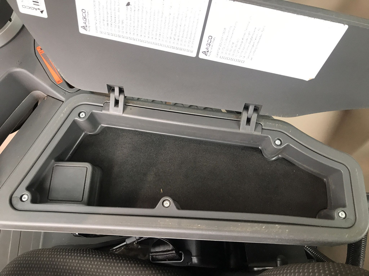 Трактор FENDT 720 Vario S4 PowerPlus: снимка 30 Трактор FENDT 720 Vario S4 PowerPlus: снимка 30