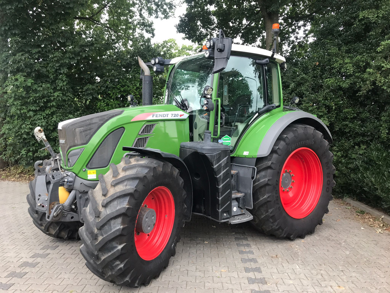 FENDT 720 Vario S4 PowerPlus - Трактор: снимка 1 FENDT 720 Vario S4 PowerPlus - Трактор: снимка 1