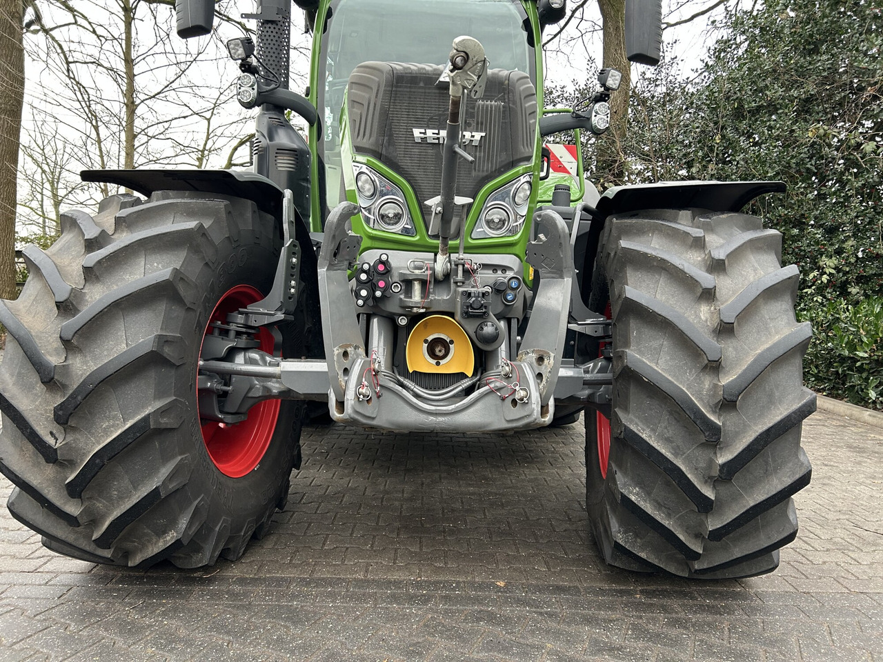 Fendt 724 Vario Gen6 ProfiPlus setting 2 - Трактор: снимка 4 Fendt 724 Vario Gen6 ProfiPlus setting 2 - Трактор: снимка 4