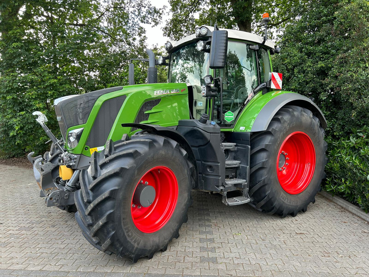 Fendt 828 Vario S4 ProfiPlus - Трактор: снимка 1 Fendt 828 Vario S4 ProfiPlus - Трактор: снимка 1