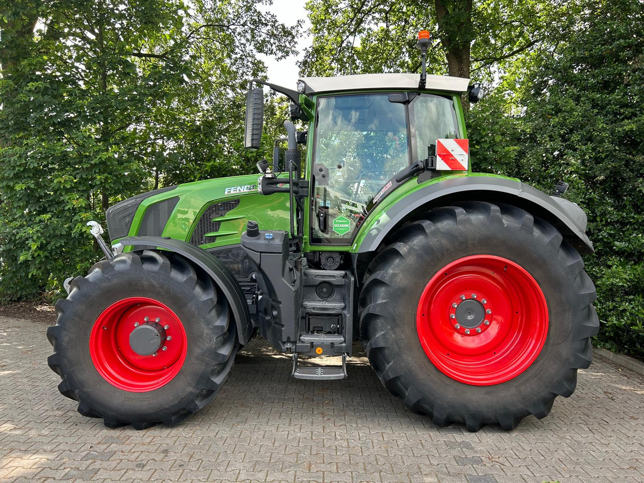Fendt 828 Vario S4 ProfiPlus - Трактор: снимка 2 Fendt 828 Vario S4 ProfiPlus - Трактор: снимка 2
