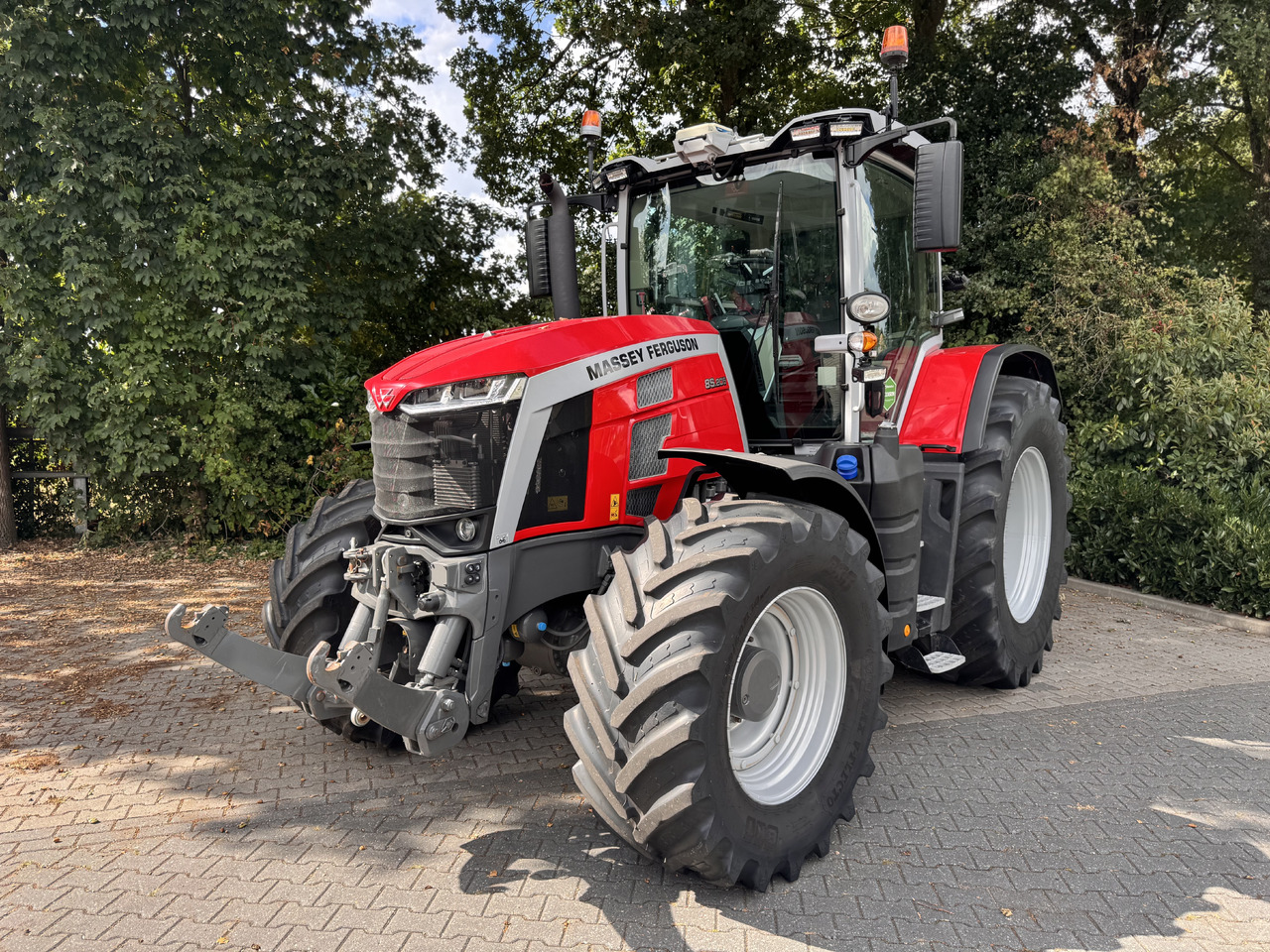 MASSEY FERGUSON 8s.205 Dyna7 Exclusive - Трактор: снимка 1 MASSEY FERGUSON 8s.205 Dyna7 Exclusive - Трактор: снимка 1