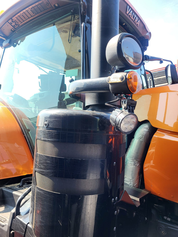 VALTRA S394 - Трактор: снимка 3 VALTRA S394 - Трактор: снимка 3
