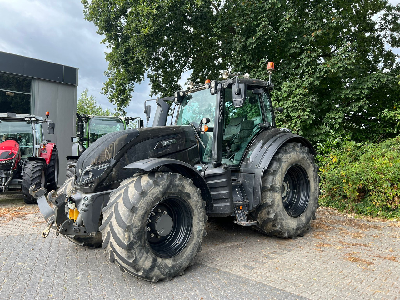 VALTRA T174 Versu - Трактор: снимка 1 VALTRA T174 Versu - Трактор: снимка 1
