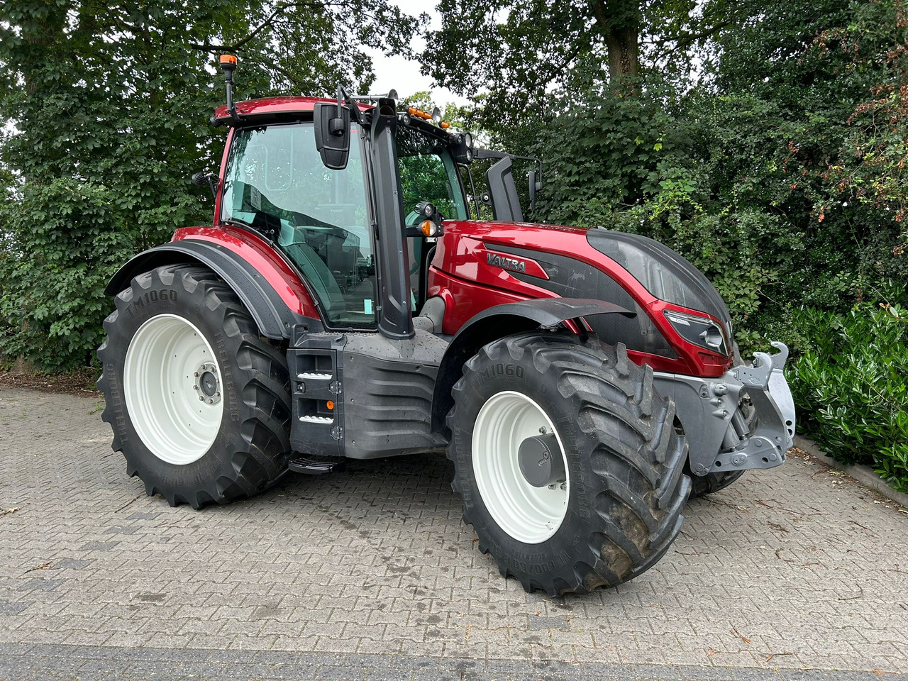 Valtra T214 Direct - Трактор: снимка 3 Valtra T214 Direct - Трактор: снимка 3