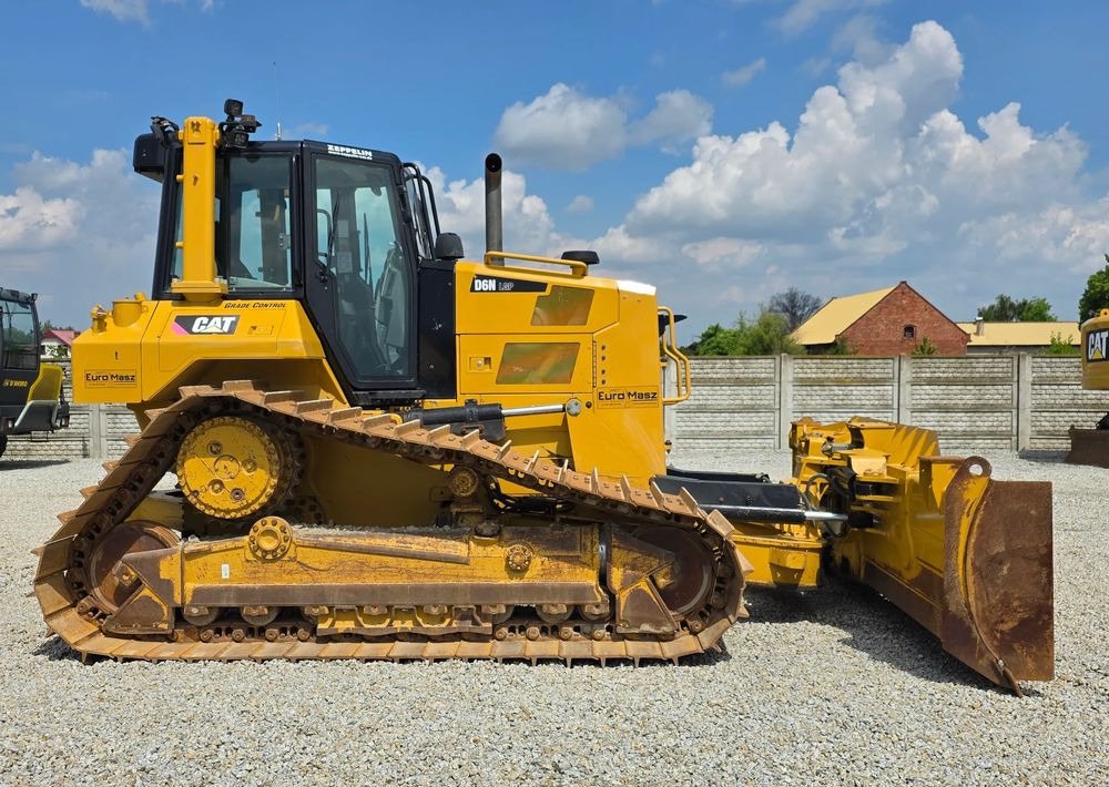 Caterpillar Caterpillar D6N LGP, 2017 ROK, PODWOZIE 80% DOBRE - Булдозер: снимка 3 Caterpillar Caterpillar D6N LGP, 2017 ROK, PODWOZIE 80% DOBRE - Булдозер: снимка 3