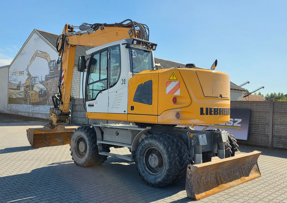 Liebherr A918 COMPACT, 2014 ROK, SW 48 LIKUFIX szybkozłącze - Колесен багер: снимка 3 Liebherr A918 COMPACT, 2014 ROK, SW 48 LIKUFIX szybkozłącze - Колесен багер: снимка 3