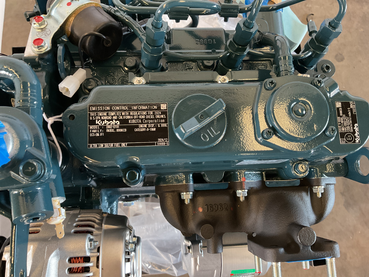 Kubota D902, Brand new and complete - Двигател: снимка 3 Kubota D902, Brand new and complete - Двигател: снимка 3