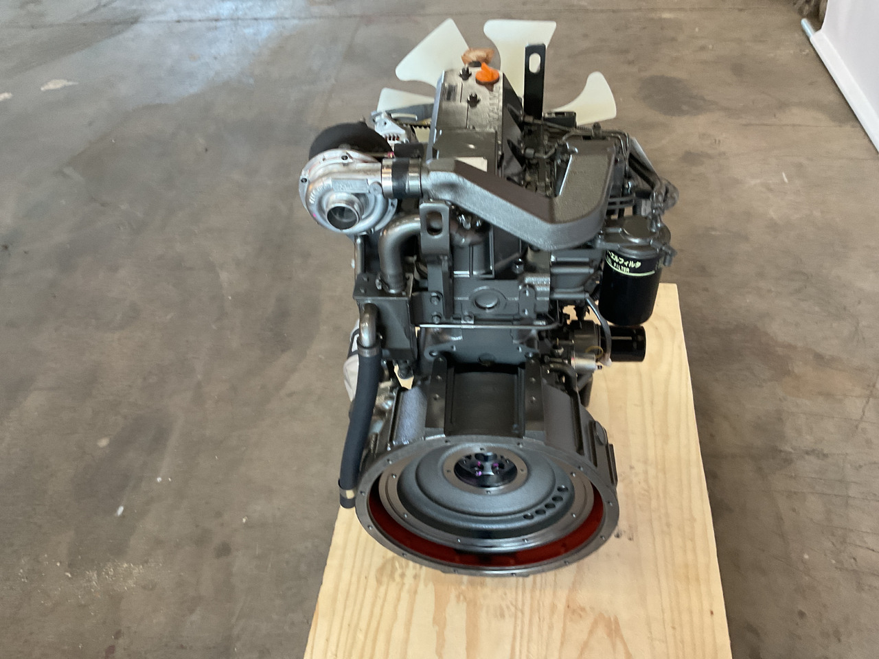 Yanmar 4TN106T - Двигател: снимка 4 Yanmar 4TN106T - Двигател: снимка 4