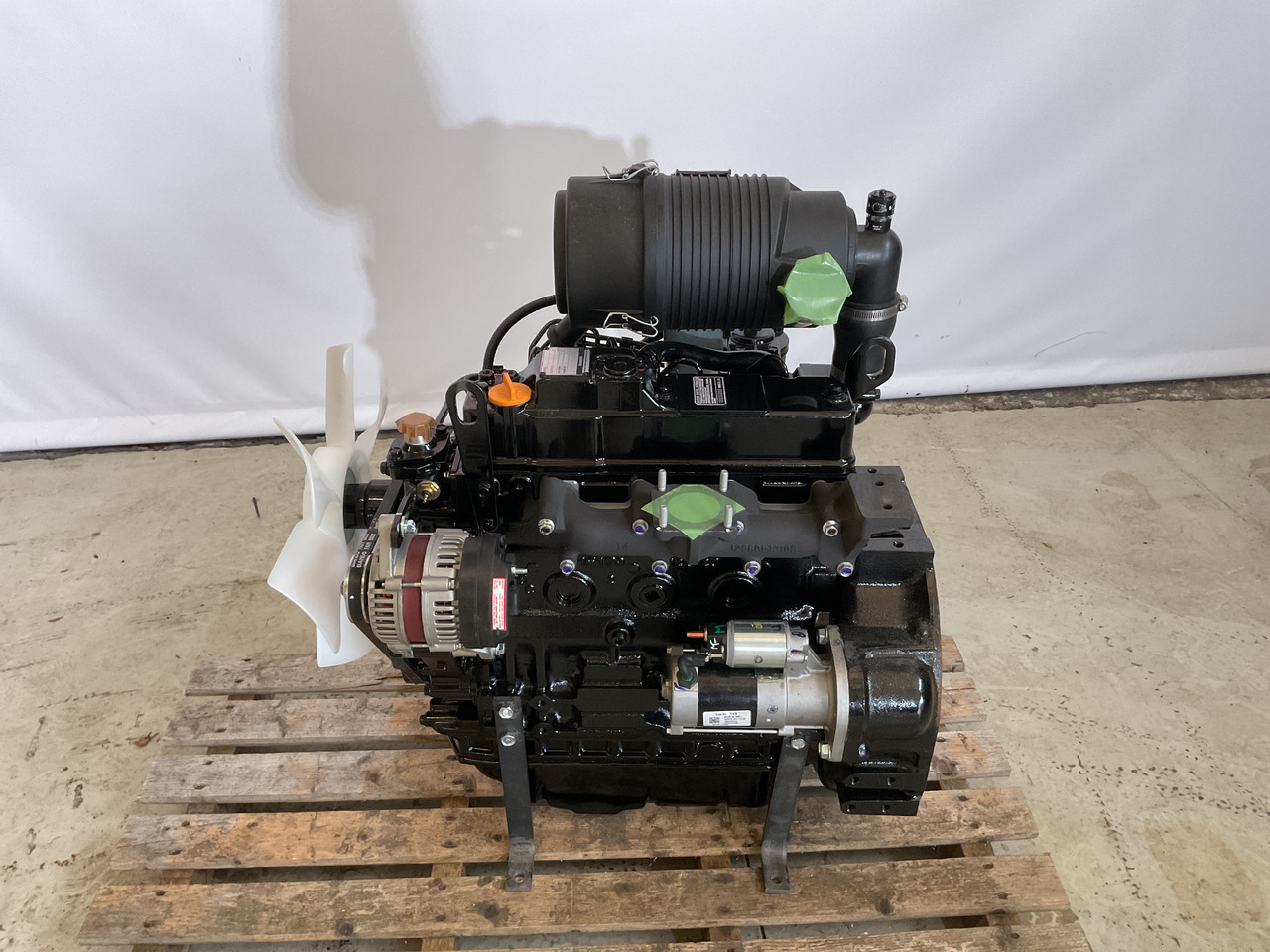 Yanmar 4TNV88 - Двигател: снимка 2 Yanmar 4TNV88 - Двигател: снимка 2