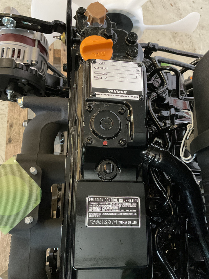 Yanmar 4TNV88 - Двигател: снимка 3 Yanmar 4TNV88 - Двигател: снимка 3