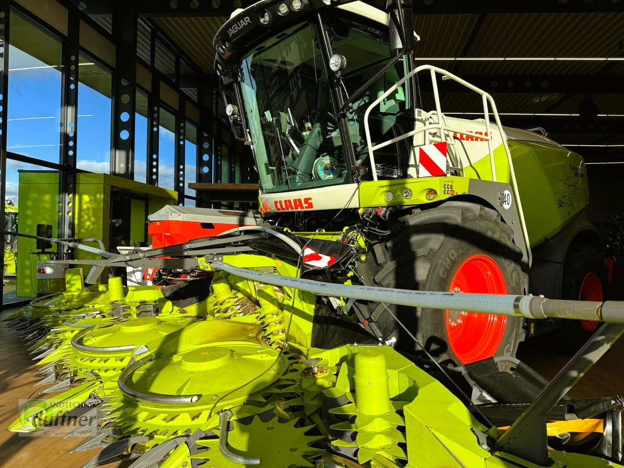 CLAAS Jaguar 970 - Силажокомбайн: снимка 2 CLAAS Jaguar 970 - Силажокомбайн: снимка 2
