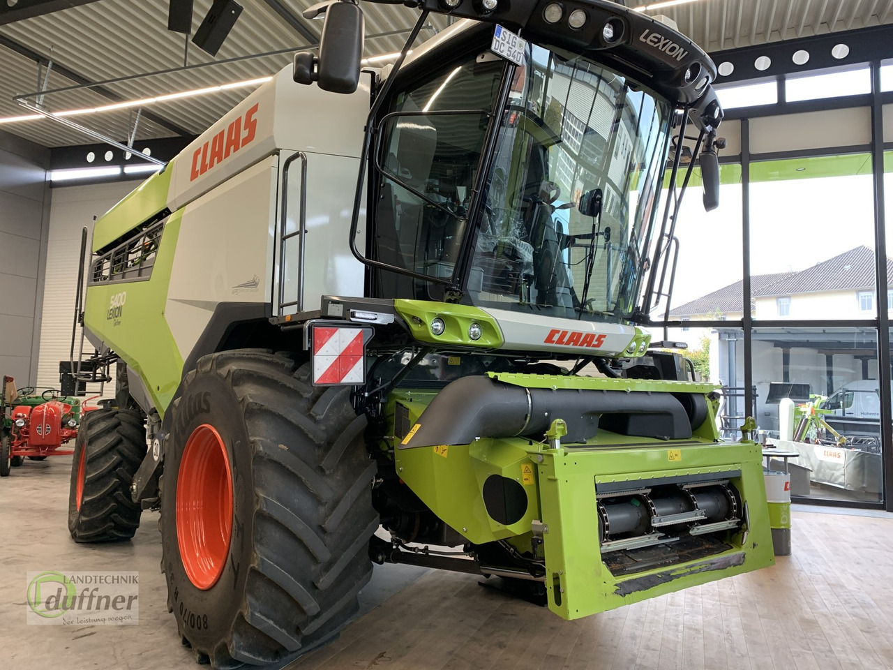 CLAAS Lexion 5400 - Зърнокомбайн: снимка 1 CLAAS Lexion 5400 - Зърнокомбайн: снимка 1