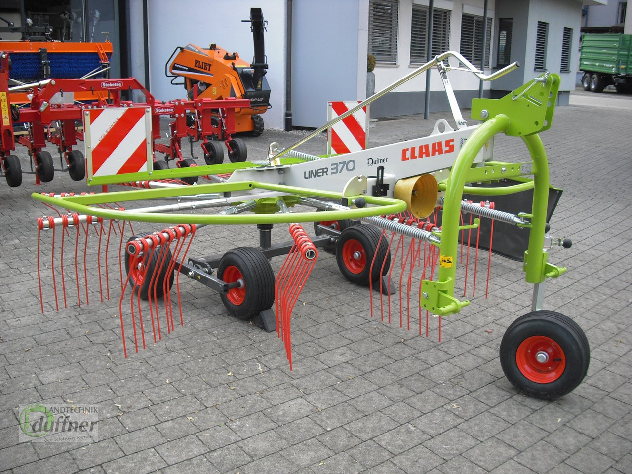 CLAAS Liner 370 - Гребло/ Сенообръщачка: снимка 1 CLAAS Liner 370 - Гребло/ Сенообръщачка: снимка 1
