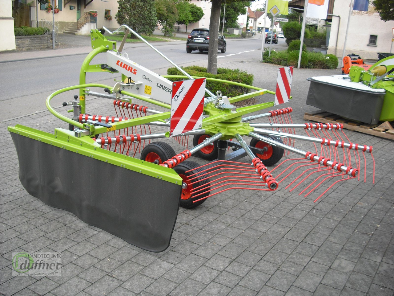 CLAAS Liner 370 - Гребло/ Сенообръщачка: снимка 5 CLAAS Liner 370 - Гребло/ Сенообръщачка: снимка 5