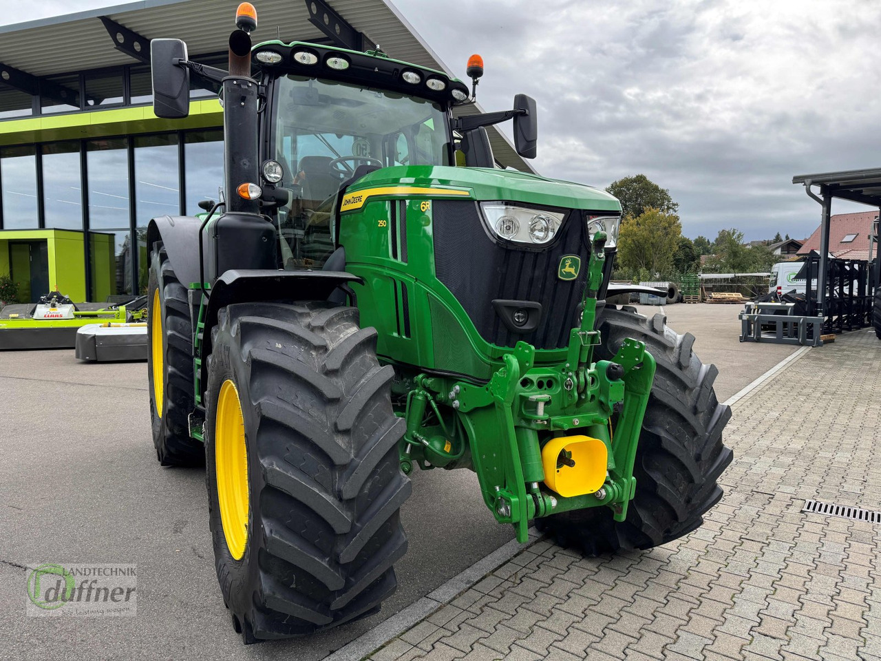 John Deere 6R 250 - Трактор: снимка 2 John Deere 6R 250 - Трактор: снимка 2