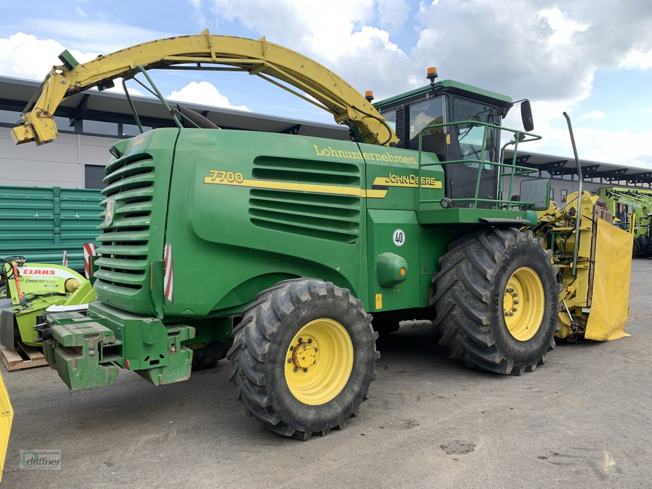 John Deere 7700 - Силажокомбайн: снимка 2 John Deere 7700 - Силажокомбайн: снимка 2