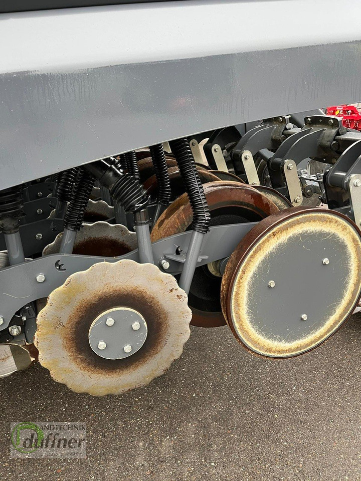 SKY Easydrill Fertisem 3020 HD - Сеялка: снимка 4 SKY Easydrill Fertisem 3020 HD - Сеялка: снимка 4