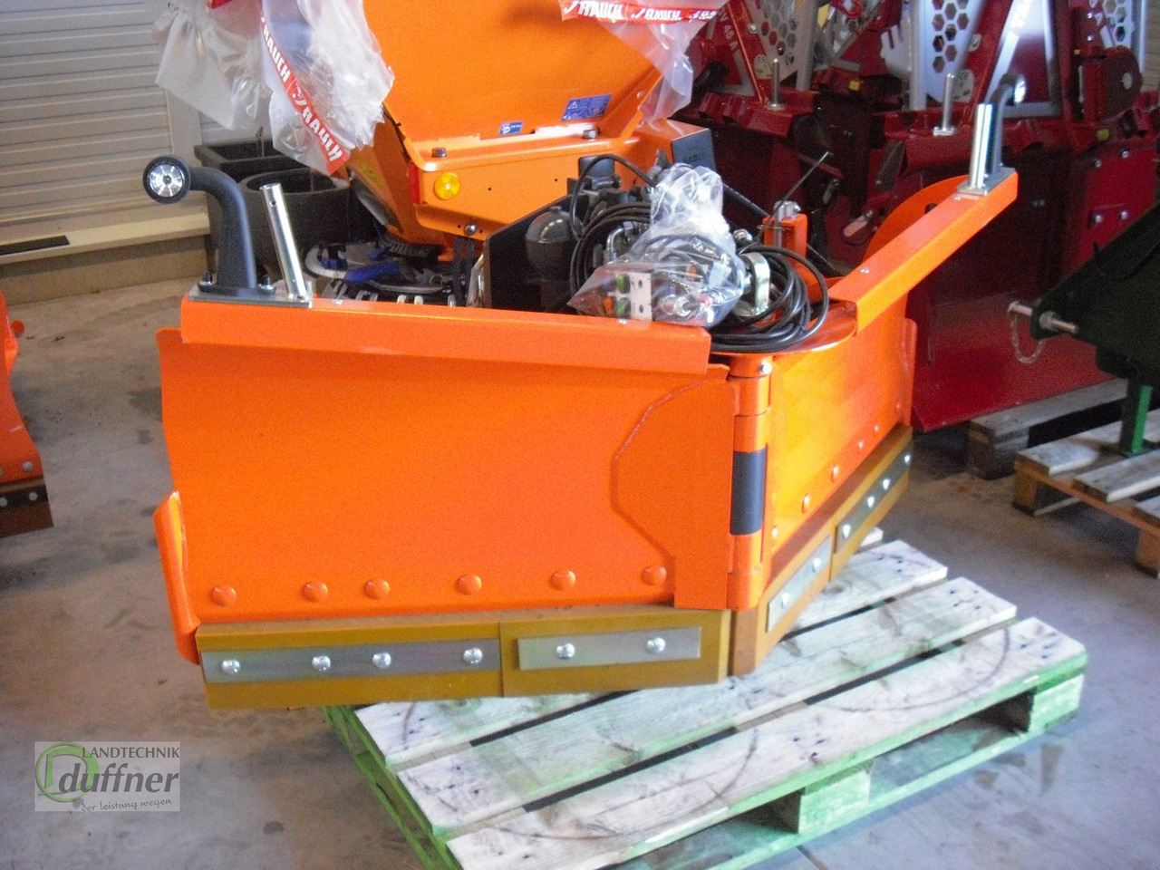 Tuchel Vario 180 - Гребло за сняг за Комунална/ Специална техника: снимка 2 Tuchel Vario 180 - Гребло за сняг за Комунална/ Специална техника: снимка 2