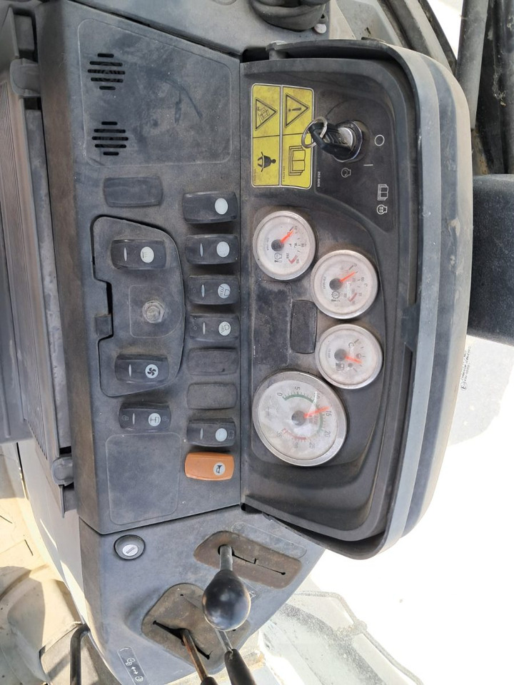 CATERPILLAR 428E - Багер-товарач: снимка 3 CATERPILLAR 428E - Багер-товарач: снимка 3