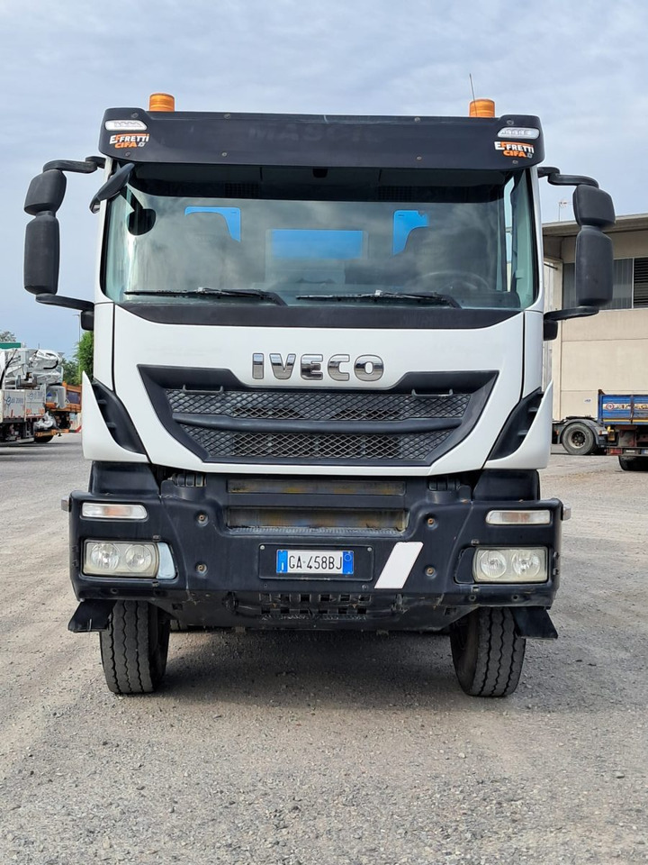IVECO TRAKKER 500 CIFA RY1300 - Бетоновоз: снимка 4 IVECO TRAKKER 500 CIFA RY1300 - Бетоновоз: снимка 4