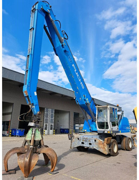 Fuchs MHL350E + Polyp - Багер за манипулиране на материали: снимка 2 Fuchs MHL350E + Polyp - Багер за манипулиране на материали: снимка 2