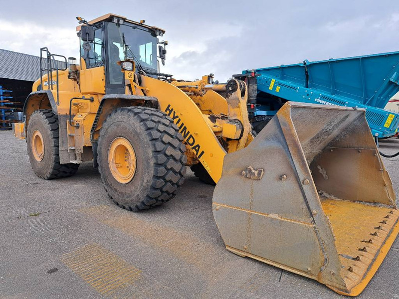 Hyundai HL980XT - Колесен товарач: снимка 1 Hyundai HL980XT - Колесен товарач: снимка 1