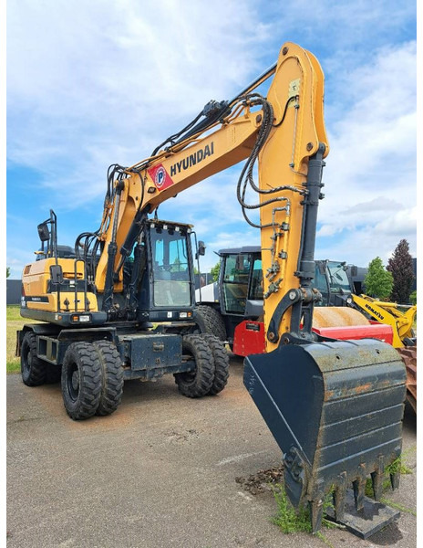 Hyundai HW140 - Колесен багер: снимка 5 Hyundai HW140 - Колесен багер: снимка 5