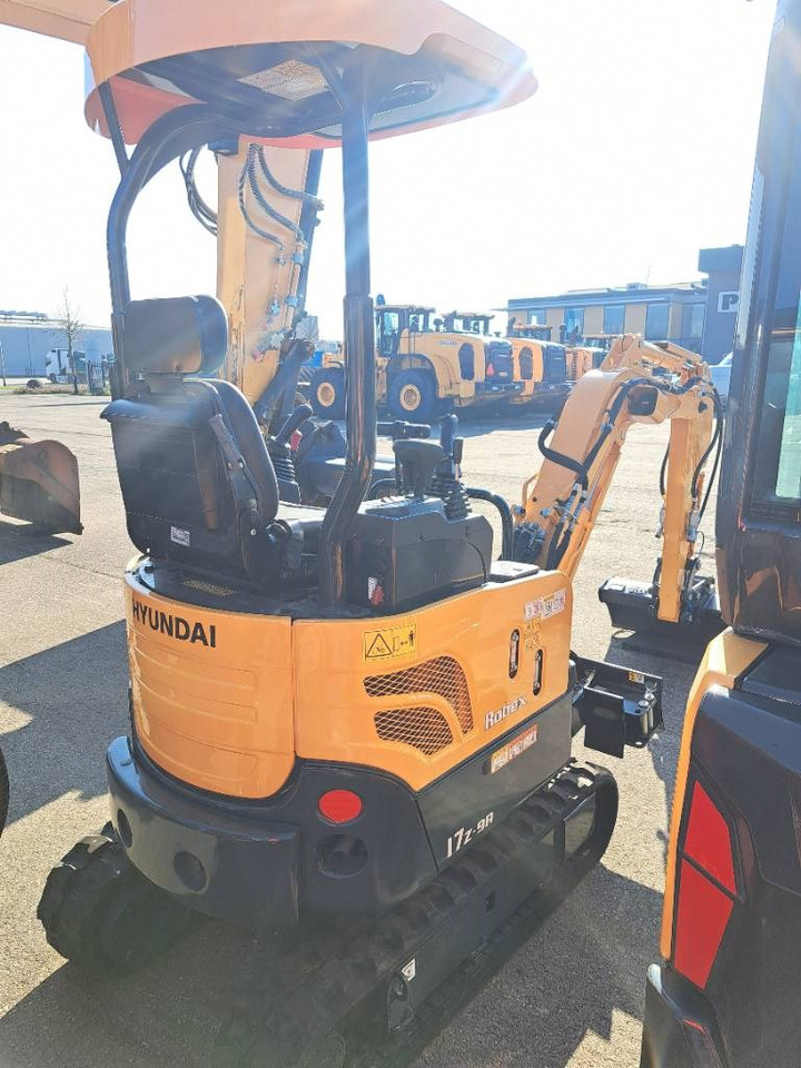 Hyundai R17Z-9AK - Мини багер: снимка 3 Hyundai R17Z-9AK - Мини багер: снимка 3