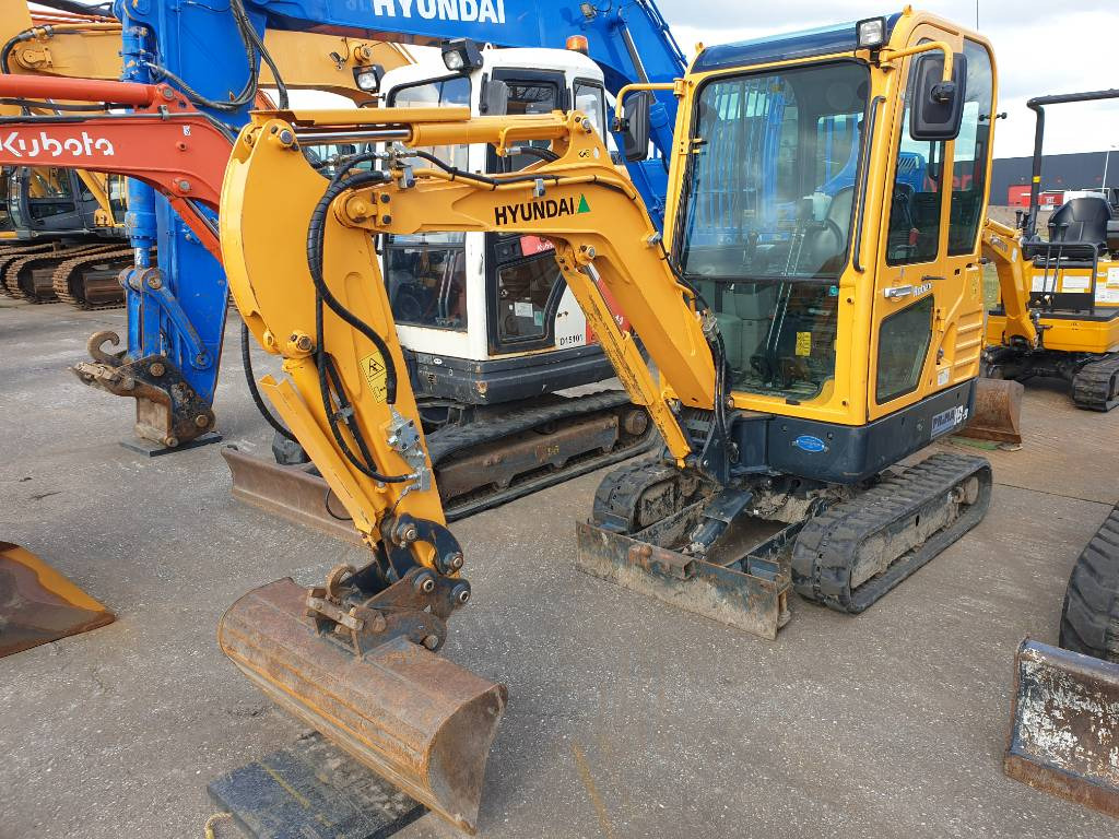 Hyundai R18-9 - Мини багер: снимка 1 Hyundai R18-9 - Мини багер: снимка 1