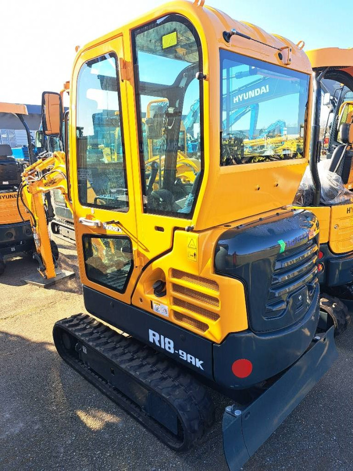 Hyundai R18-9AK - Мини багер: снимка 3 Hyundai R18-9AK - Мини багер: снимка 3