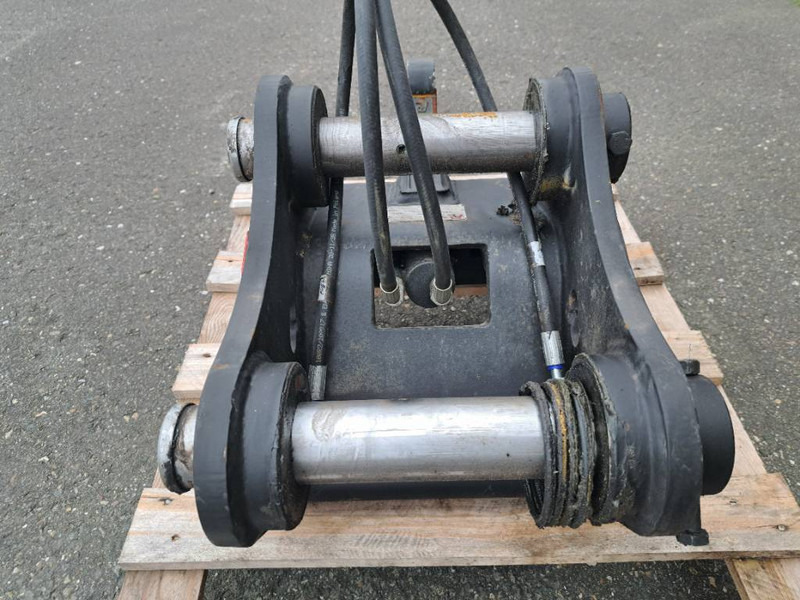 Pladdet CW10 hydraulick Quic Coupler HX85A - Бързо сменник за Строителна техника: снимка 2 Pladdet CW10 hydraulick Quic Coupler HX85A - Бързо сменник за Строителна техника: снимка 2