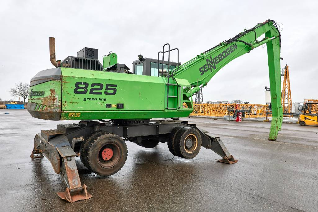 Sennebogen 825M-C - Багер за манипулиране на материали: снимка 2 Sennebogen 825M-C - Багер за манипулиране на материали: снимка 2