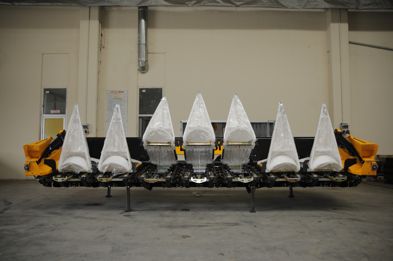 ELİBOL LR03 8 ROWS CORN HEADER - Хедер за царевица: снимка 2 ELİBOL LR03 8 ROWS CORN HEADER - Хедер за царевица: снимка 2