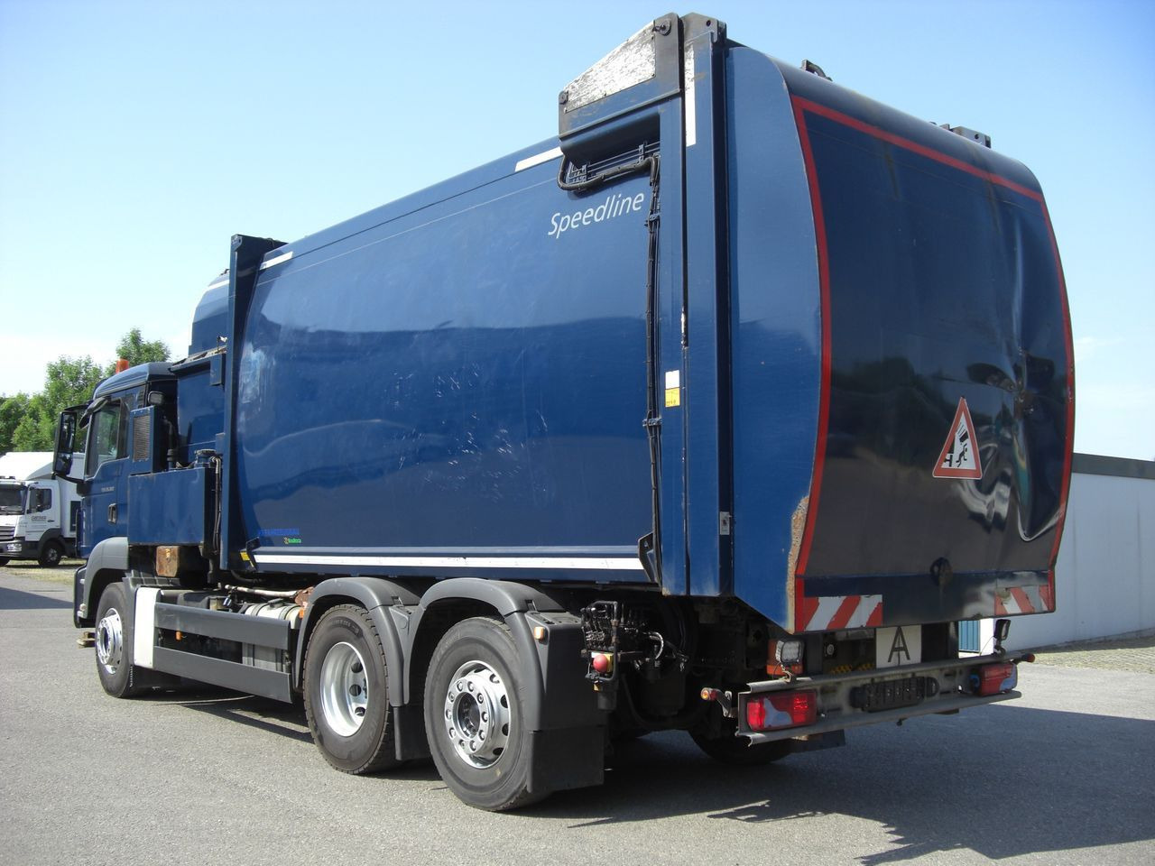 MAN 26360FNLL / SEITENLADER MAN 26360FNLL / SEITENLADER - Боклукчийска кола: снимка 4 MAN 26360FNLL / SEITENLADER MAN 26360FNLL / SEITENLADER - Боклукчийска кола: снимка 4
