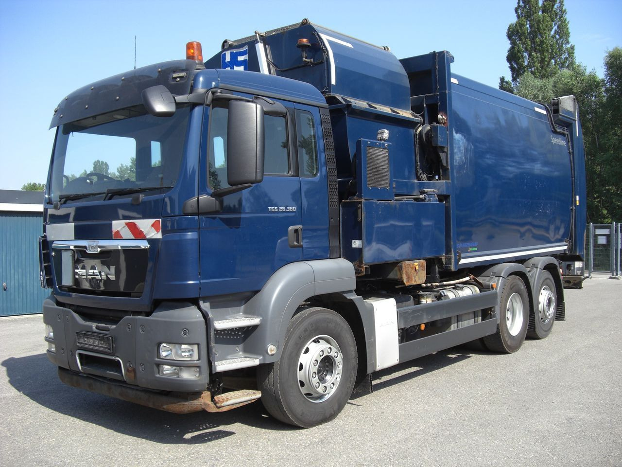 MAN 26360FNLL / SEITENLADER MAN 26360FNLL / SEITENLADER - Боклукчийска кола: снимка 1 MAN 26360FNLL / SEITENLADER MAN 26360FNLL / SEITENLADER - Боклукчийска кола: снимка 1