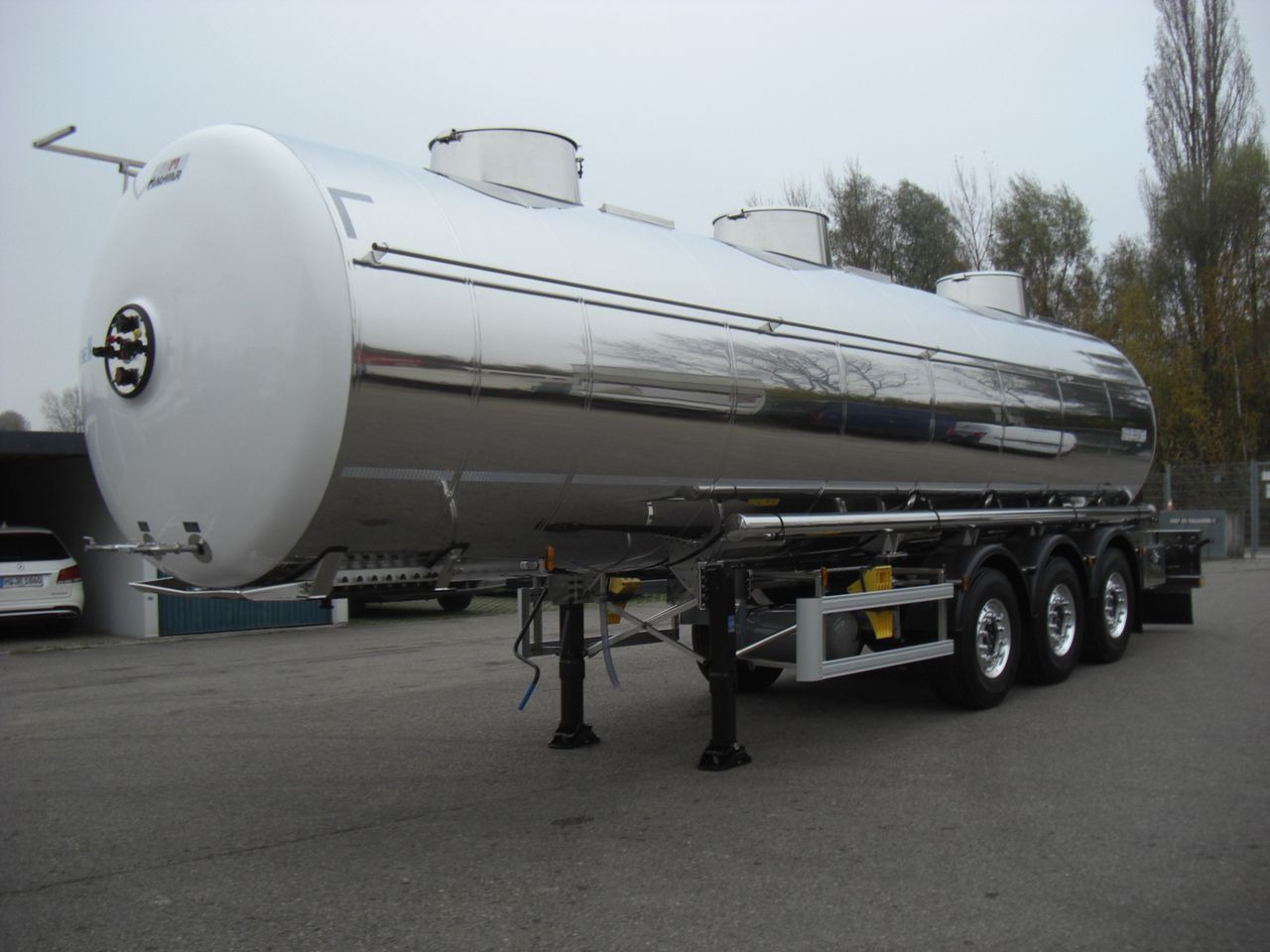 Magyar SRMAGD / Drucktank / Heizbar / Sofort ! Magyar SRMAGD / Drucktank / Heizbar / Sofort ! - Полуремарке цистерна: снимка 1 Magyar SRMAGD / Drucktank / Heizbar / Sofort ! Magyar SRMAGD / Drucktank / Heizbar / Sofort ! - Полуремарке цистерна: снимка 1
