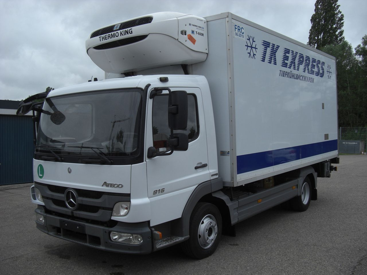 Mercedes-Benz 816 / Tiefkühler / LBW Mercedes-Benz 816 / Tiefkühler / LBW - Хладилен бус: снимка 1 Mercedes-Benz 816 / Tiefkühler / LBW Mercedes-Benz 816 / Tiefkühler / LBW - Хладилен бус: снимка 1